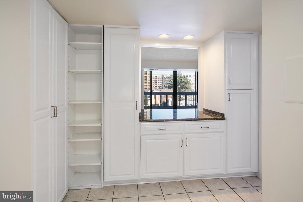 3800 FAIRFAX DRIVE 104