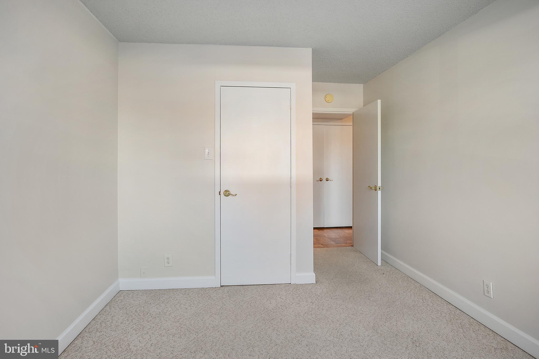 3800 FAIRFAX DRIVE 104