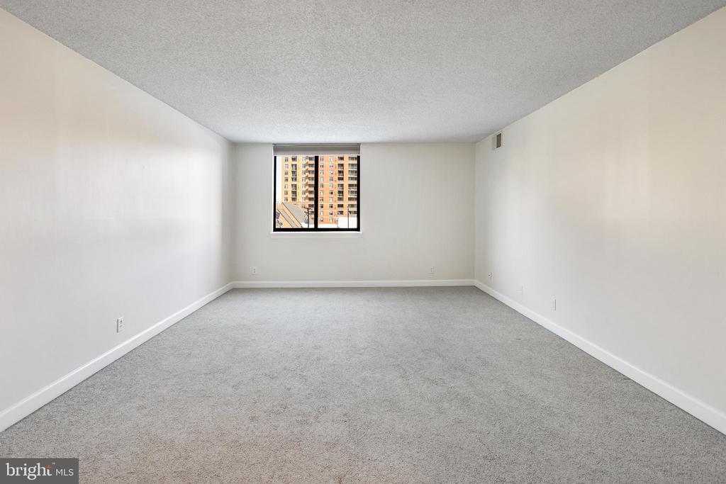 3800 FAIRFAX DRIVE 104