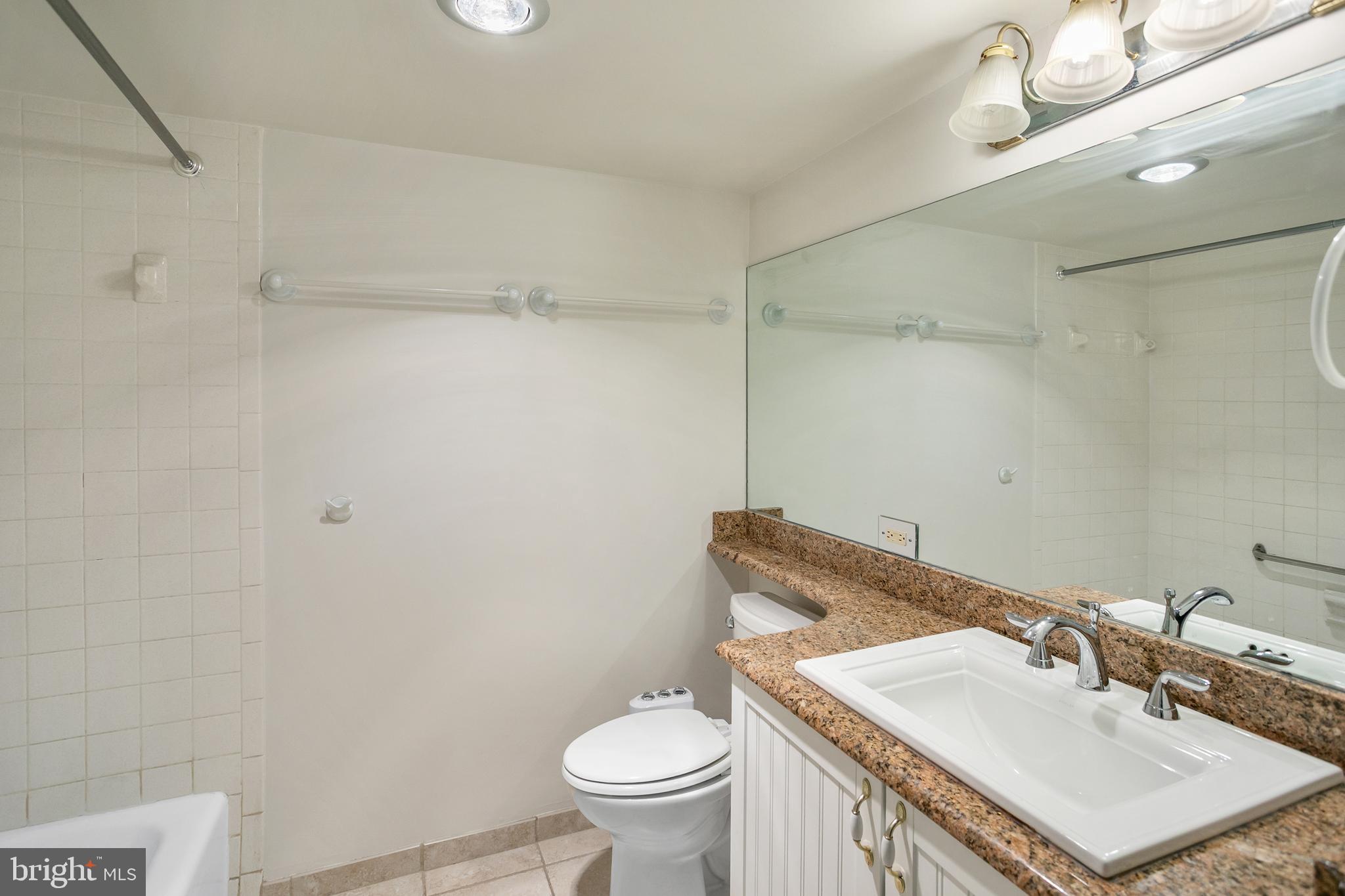 3800 FAIRFAX DRIVE 104