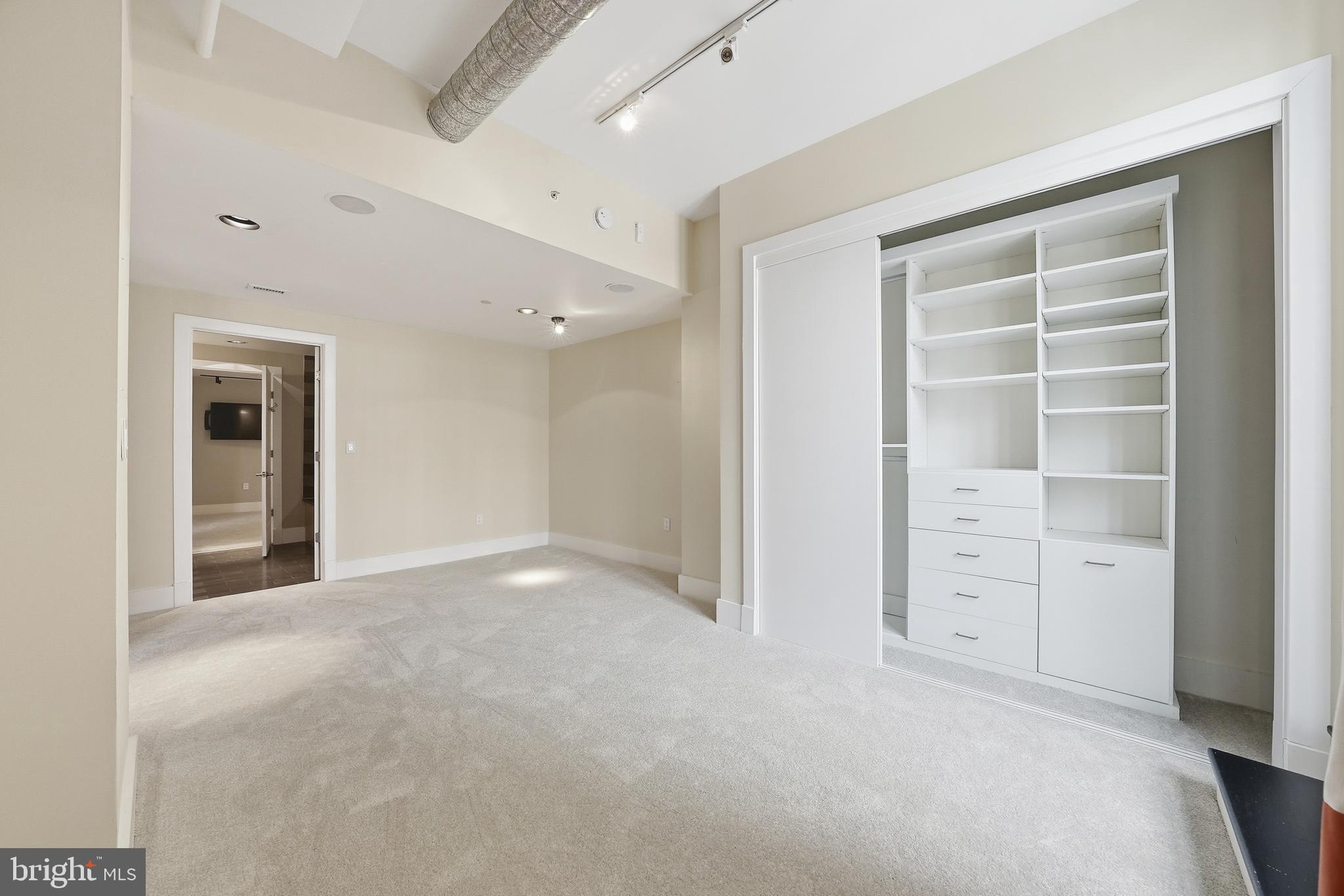 1615 N QUEEN STREET M603