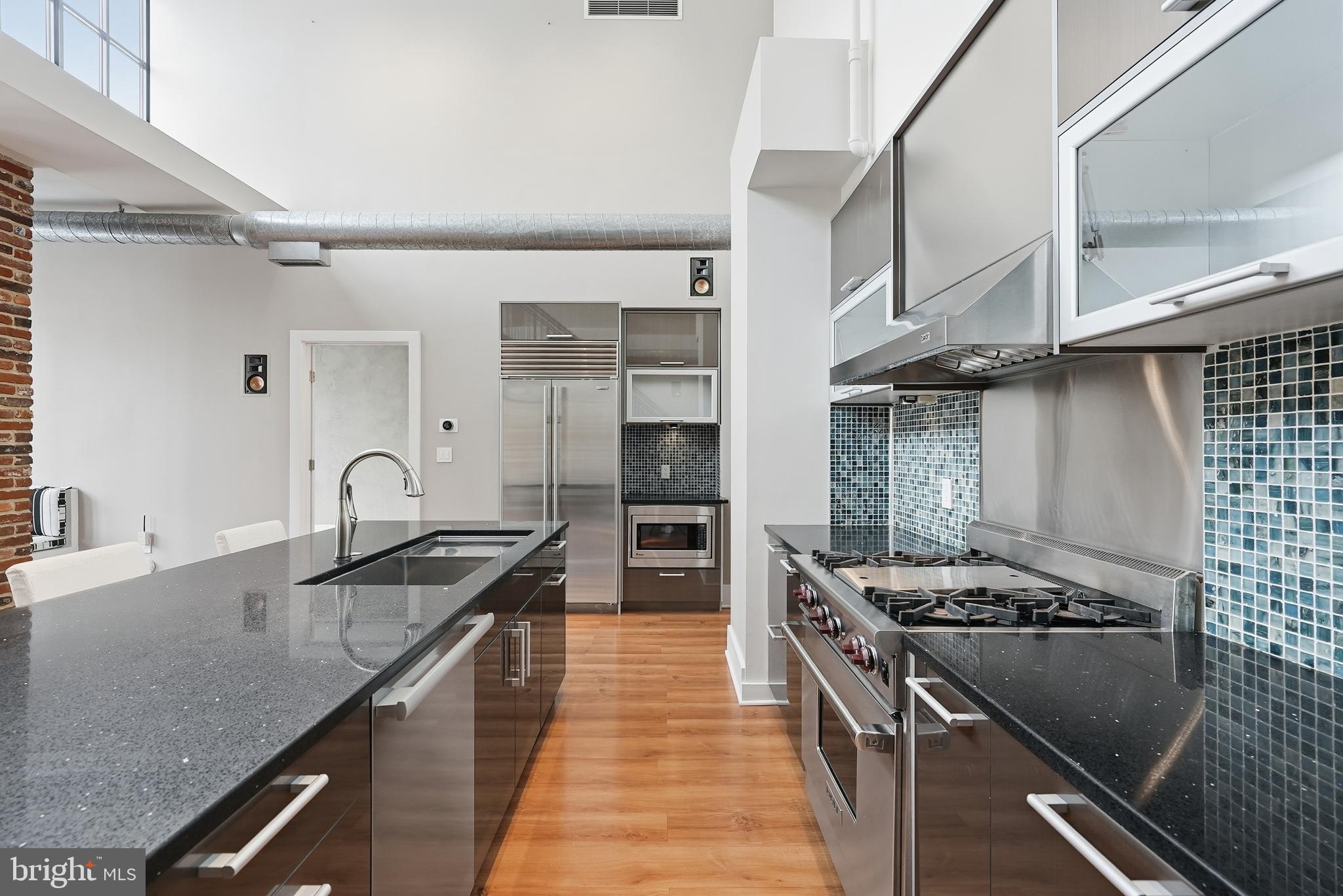 1615 N QUEEN STREET M603