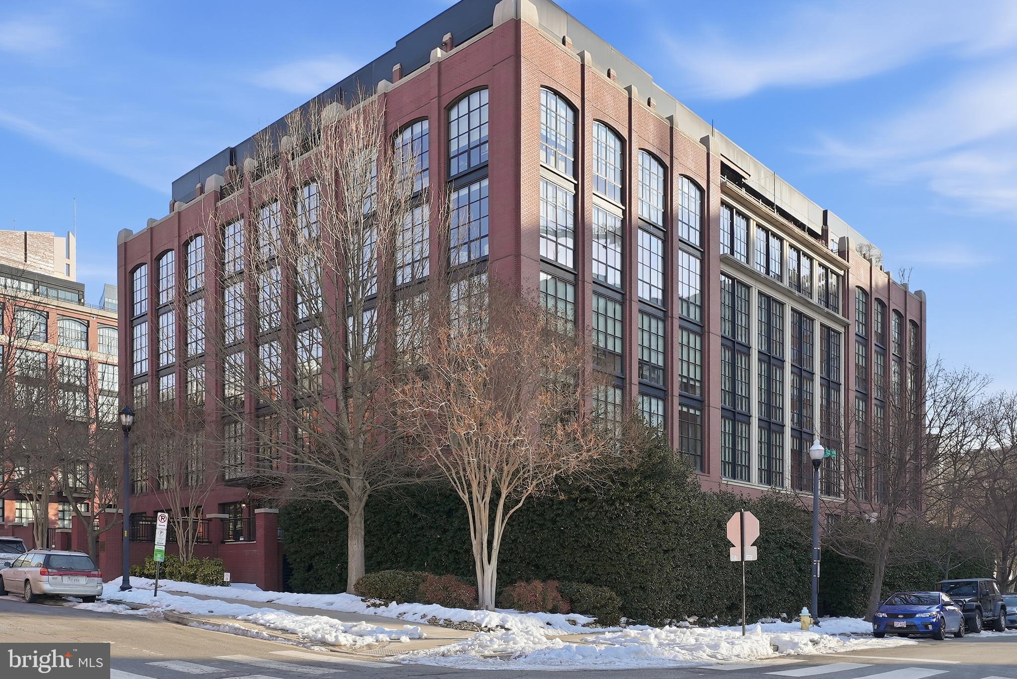 1615 N QUEEN STREET M603