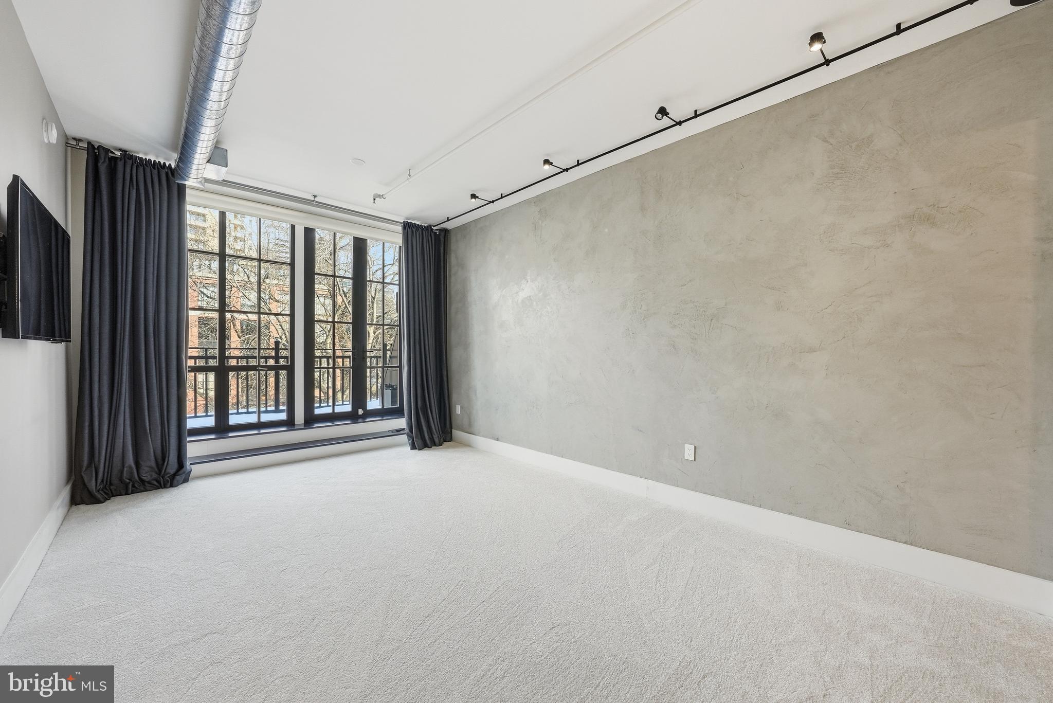 1615 N QUEEN STREET M603