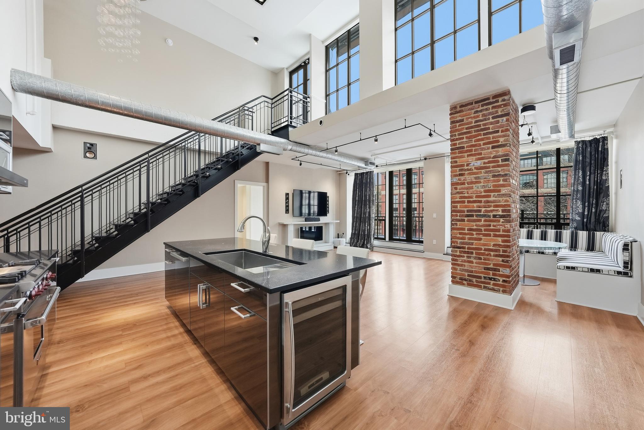 1615 N QUEEN STREET M603