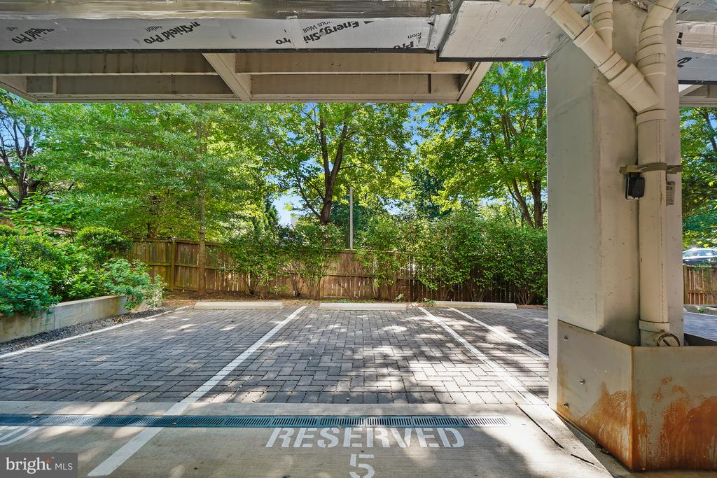 1245 N PIERCE STREET 5
