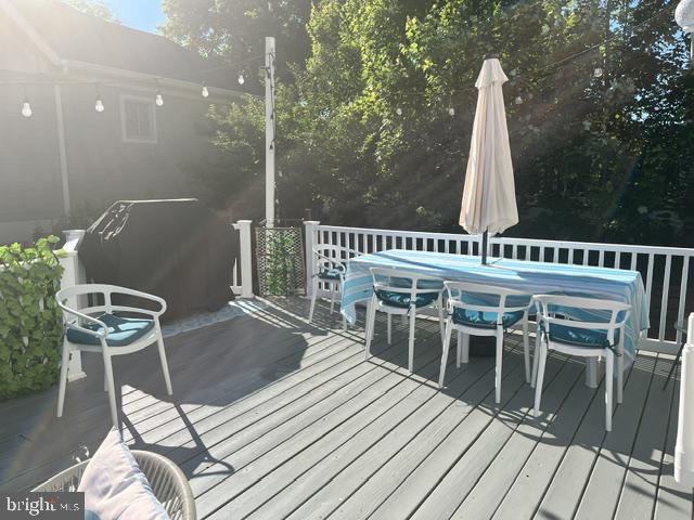 2637 N GREENBRIER STREET