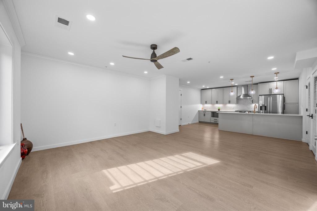 1201 N QUINN STREET Unit: 101