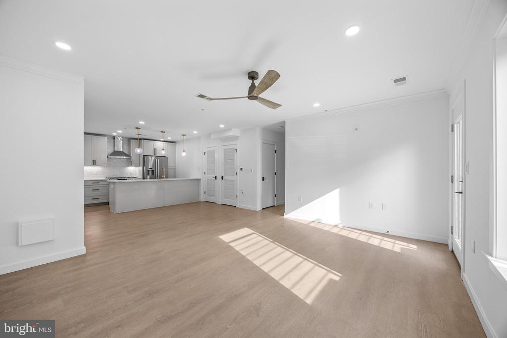 1201 N QUINN STREET Unit: 101