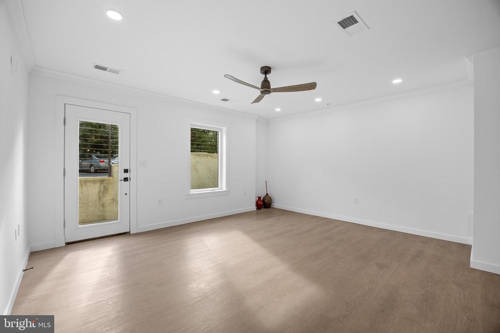 1201 N QUINN STREET Unit: 101