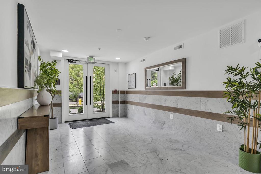1201 N QUINN STREET Unit: 101