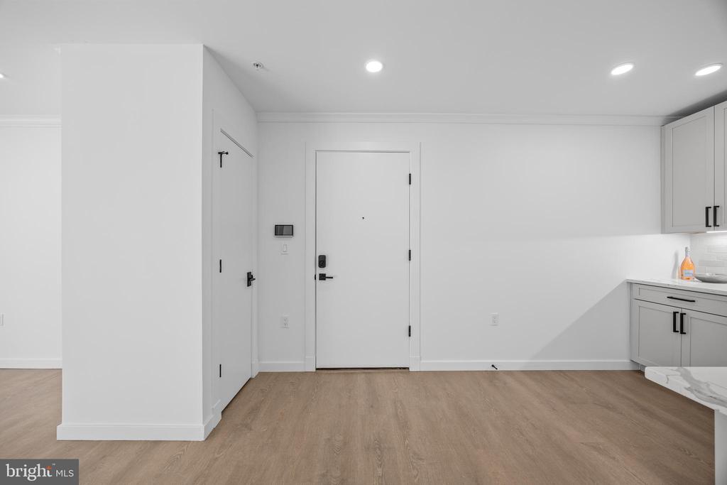 1201 N QUINN STREET Unit: 101