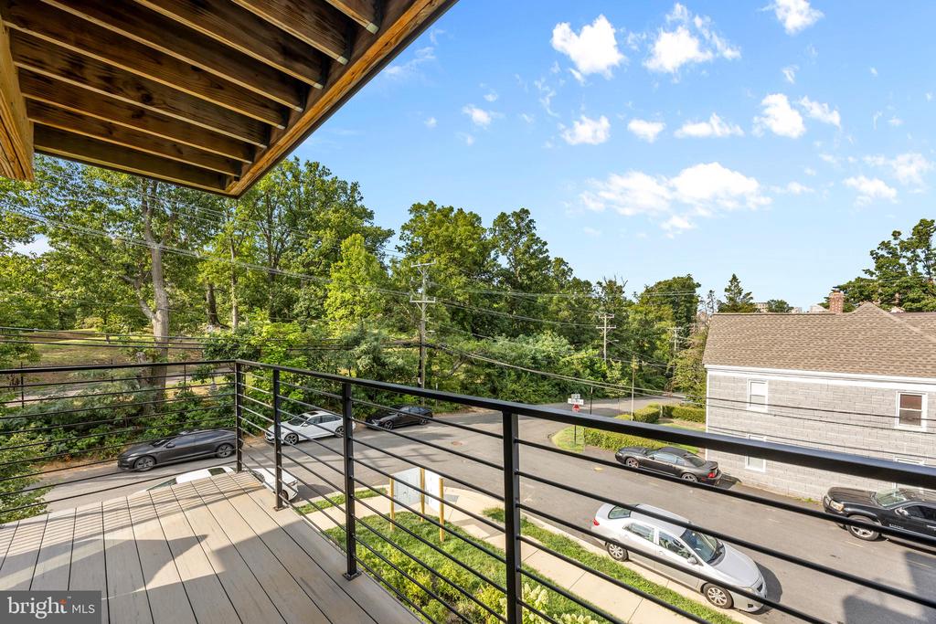 1201 N QUINN STREET Unit: 101