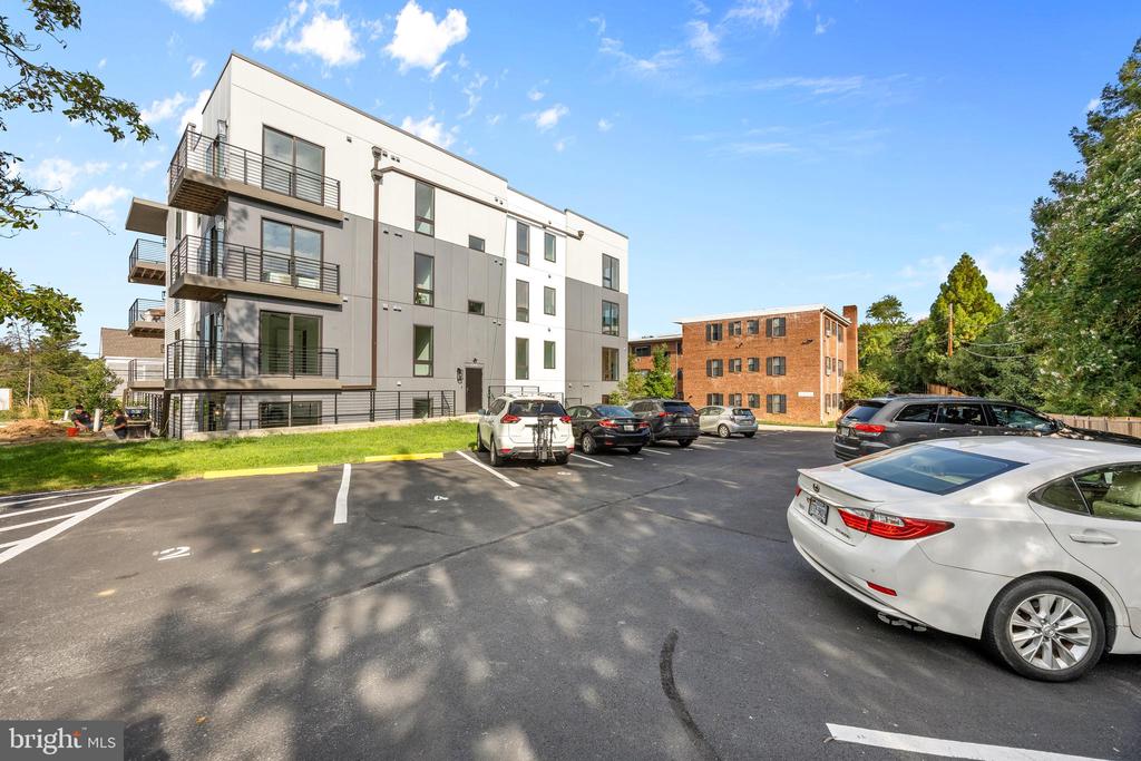 1201 N QUINN STREET Unit: 101