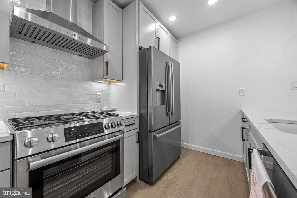 1201 N QUINN STREET Unit: 101