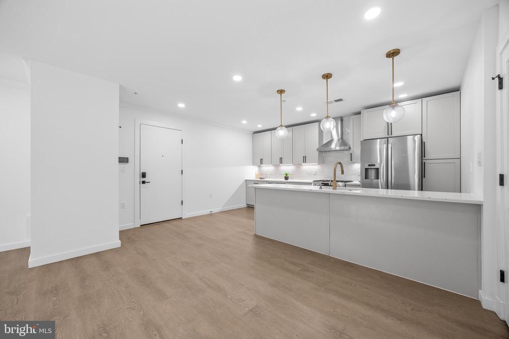 1201 N QUINN STREET Unit: 101
