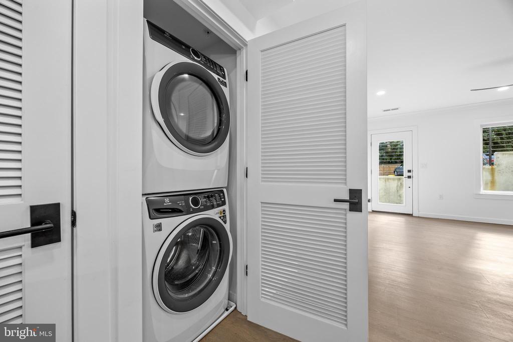 1201 N QUINN STREET Unit: 101