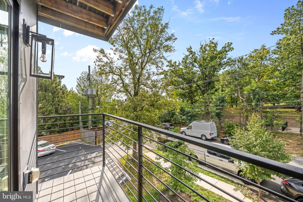 1201 N QUINN STREET Unit: 101