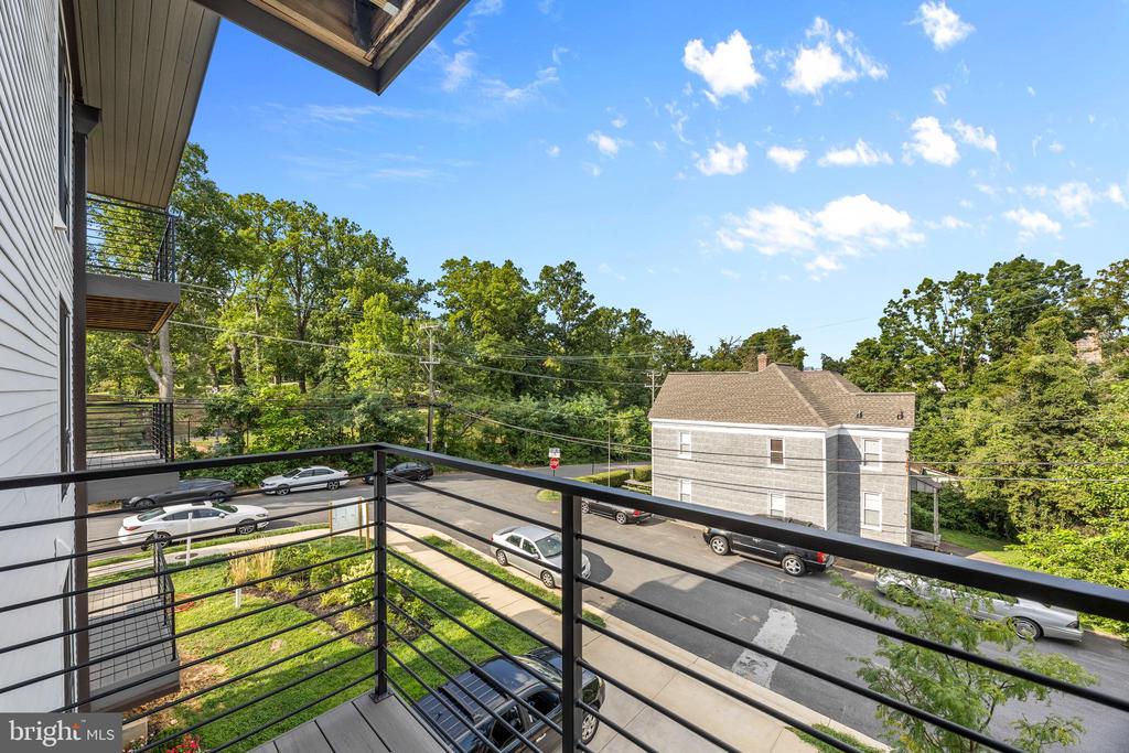 1201 N QUINN STREET Unit: 101