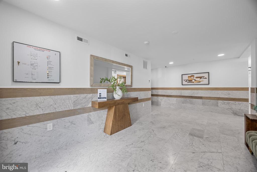 1201 N QUINN STREET Unit: 101