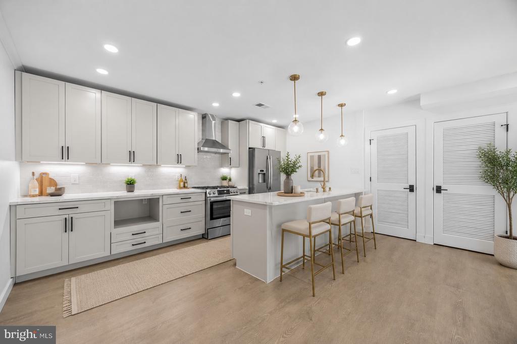 1201 N QUINN STREET Unit: 101