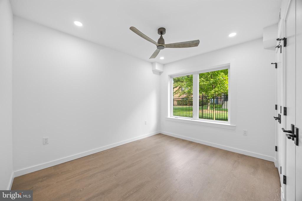 1201 N QUINN STREET Unit: 101
