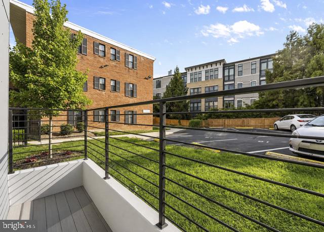 1201 N QUINN STREET Unit: 101