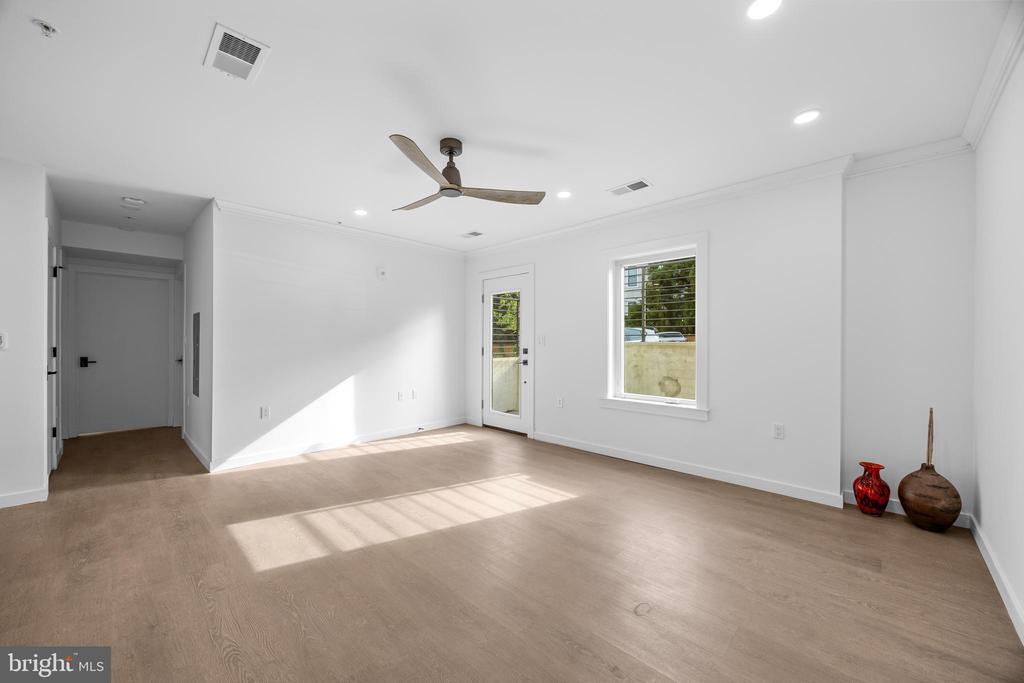 1201 N QUINN STREET Unit: 101