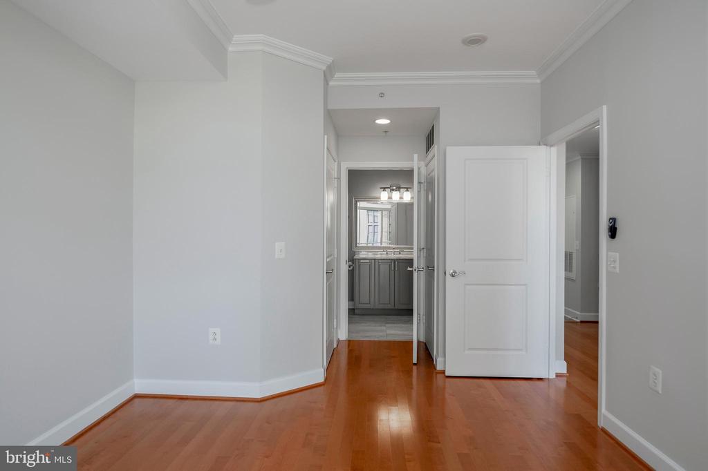 3650 S GLEBE ROAD Unit: 445