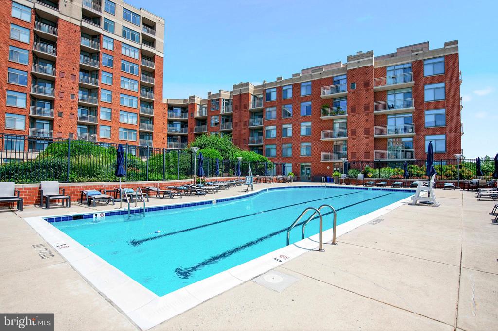 3650 S GLEBE ROAD Unit: 445