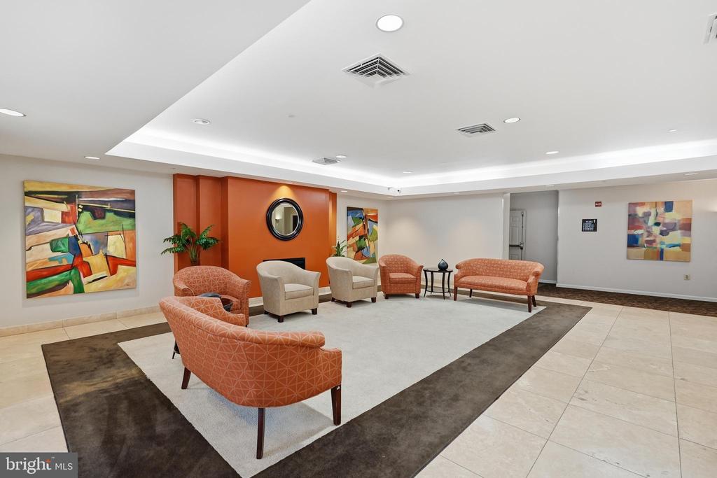 801 S GREENBRIER STREET Unit: 315