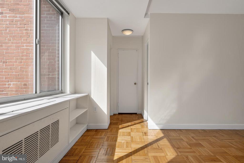 1121 ARLINGTON BOULEVARD Unit: 520