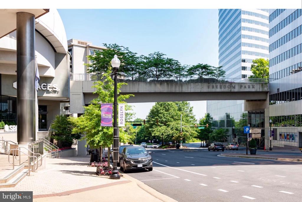 1121 ARLINGTON BOULEVARD Unit: 520