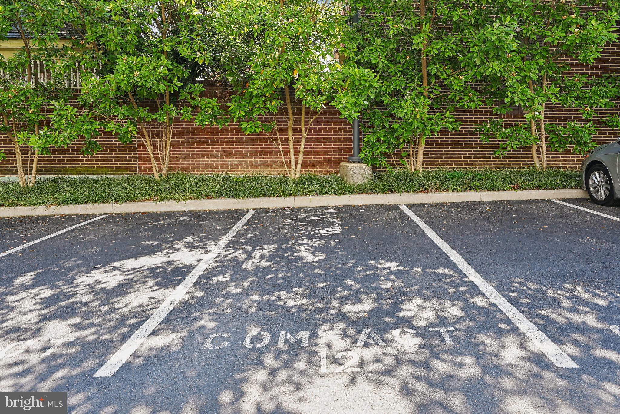 515 N WASHINGTON STREET 401