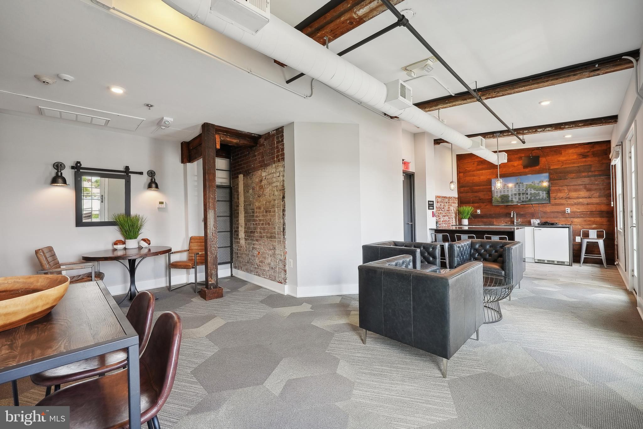 515 N WASHINGTON STREET 401