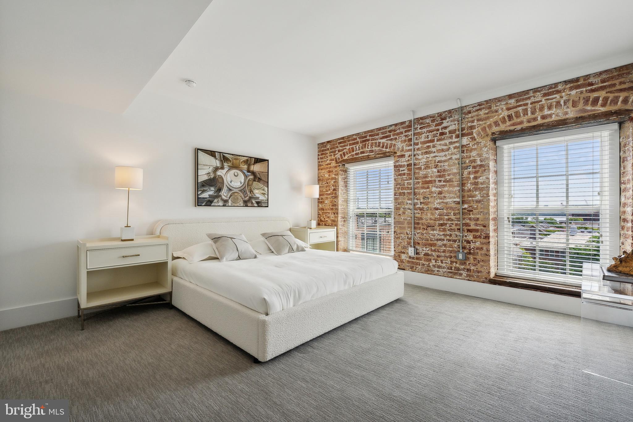 515 N WASHINGTON STREET 401