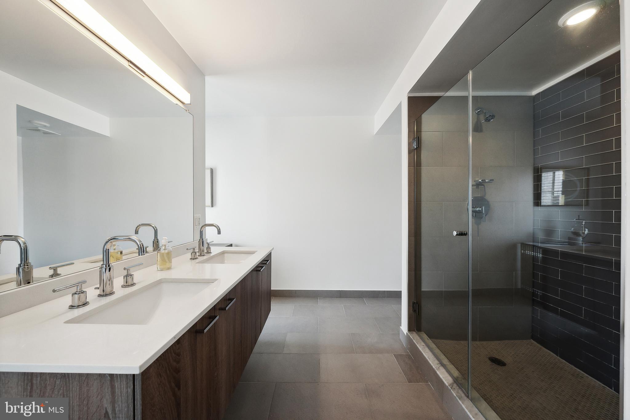 515 N WASHINGTON STREET 401