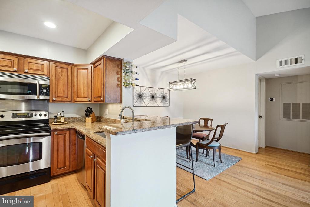 3310 WYNDHAM CIRCLE 315
