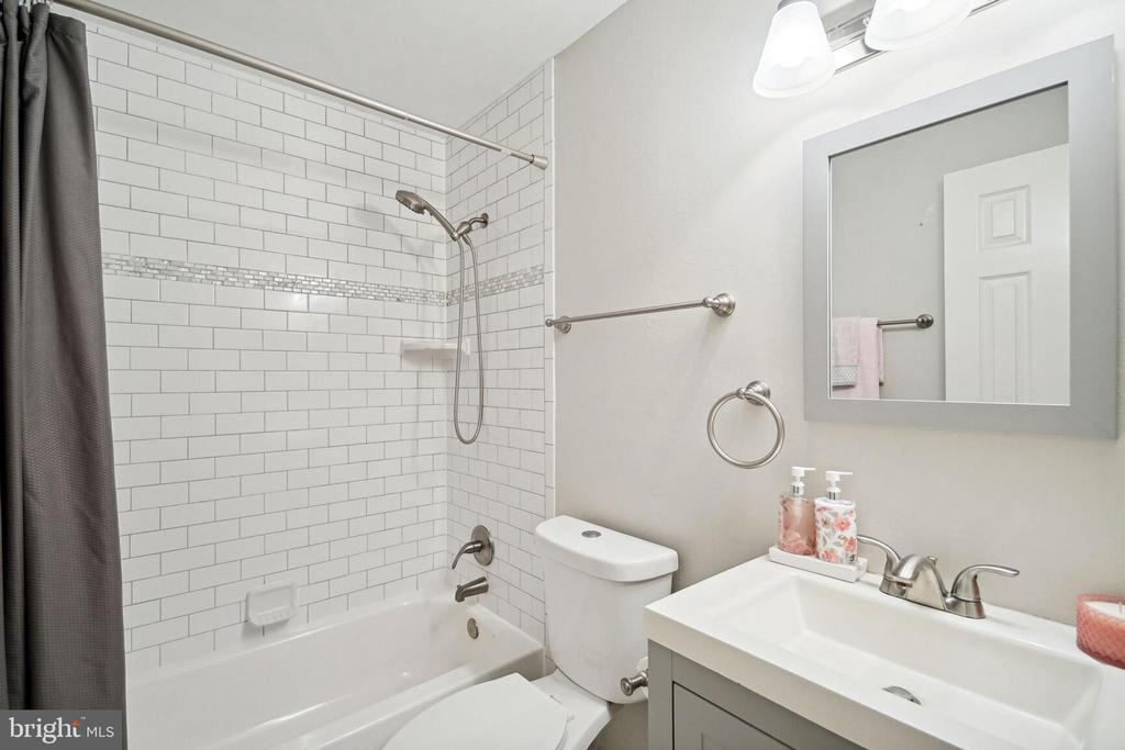 3310 WYNDHAM CIRCLE 315