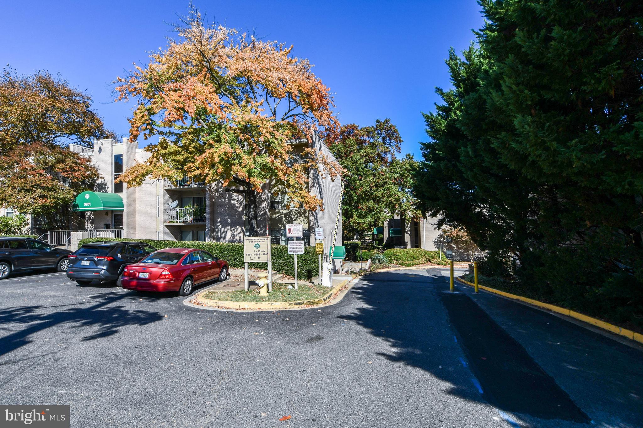 30 CANTERBURY SQUARE 202