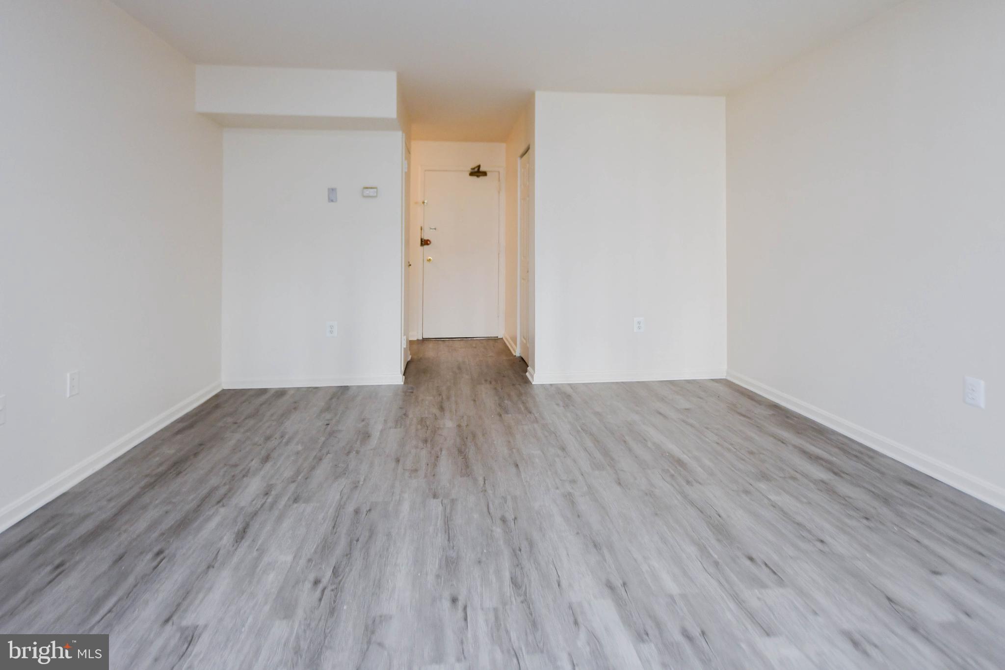 30 CANTERBURY SQUARE 202