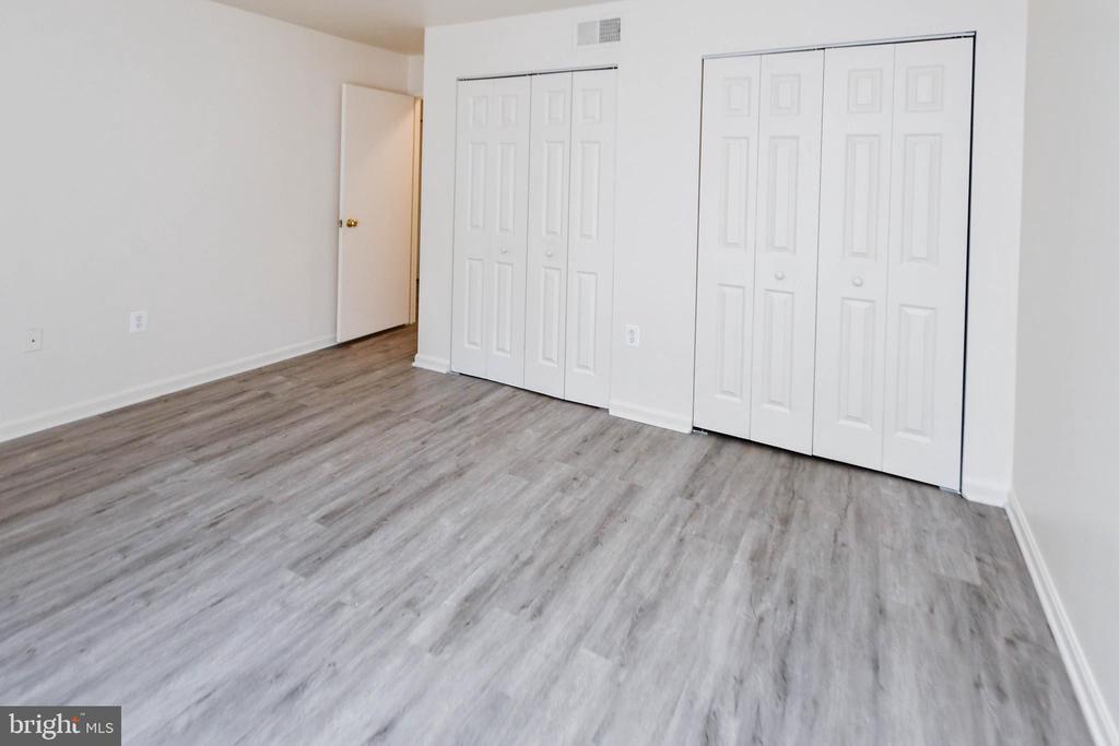 30 CANTERBURY SQUARE 202