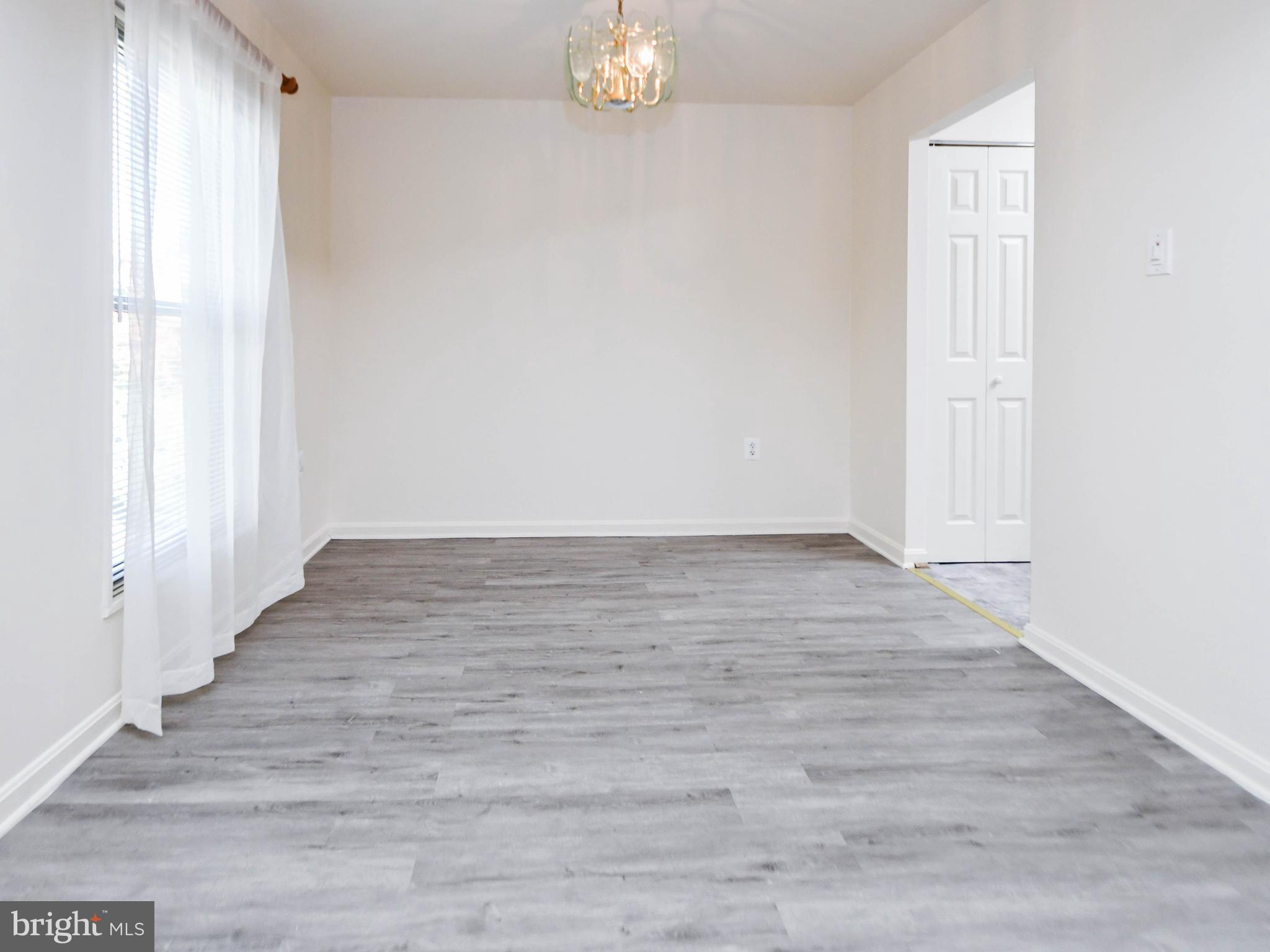 30 CANTERBURY SQUARE 202