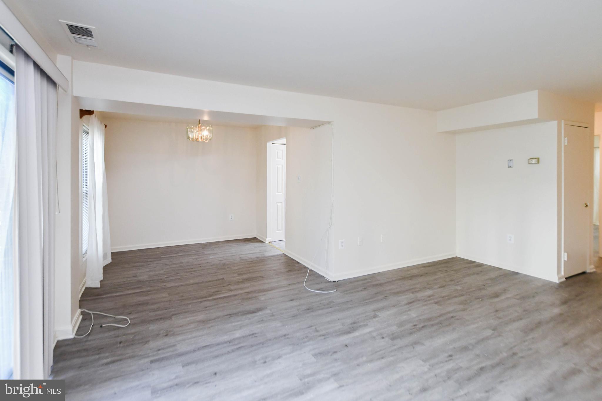 30 CANTERBURY SQUARE 202