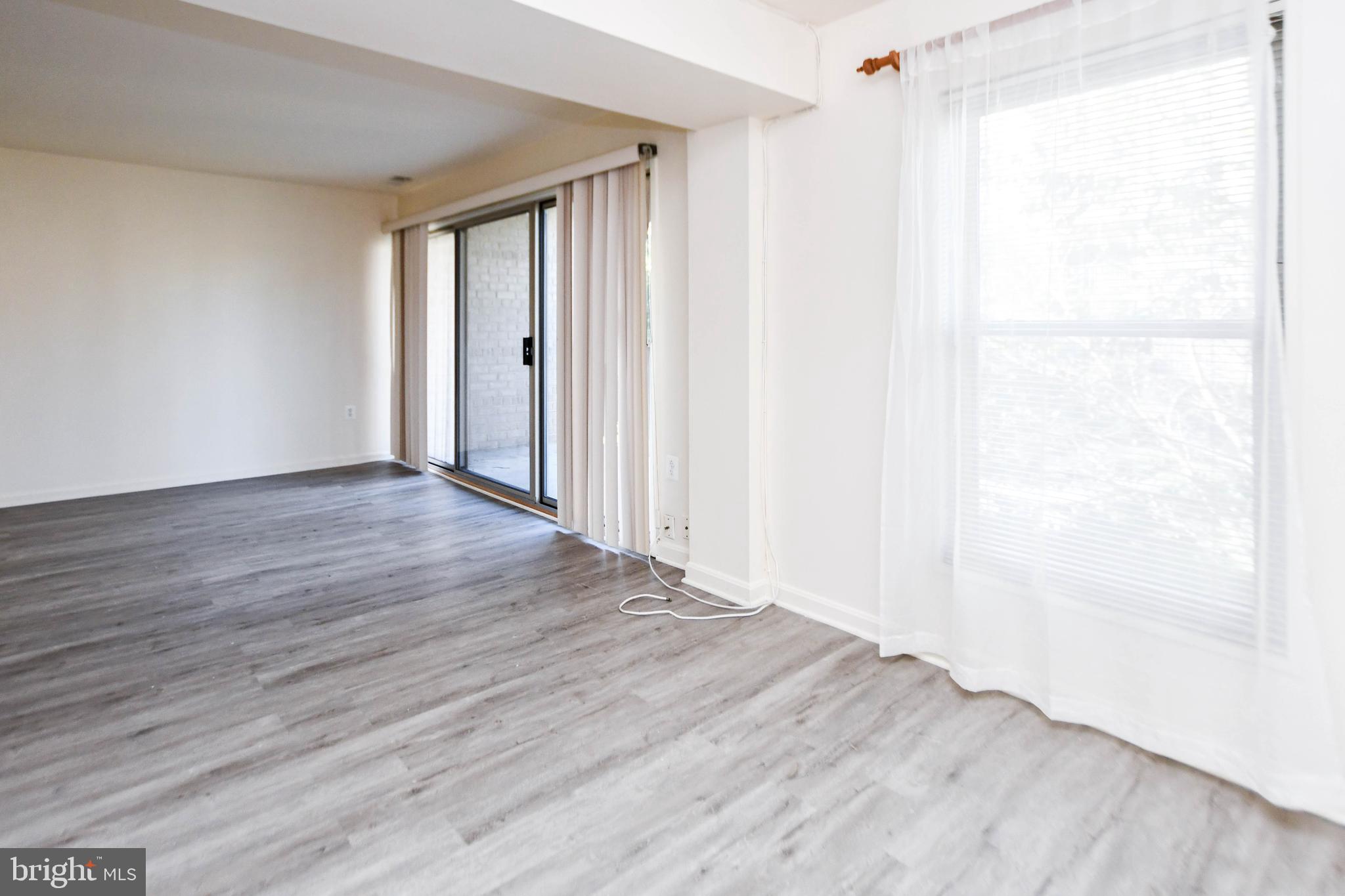 30 CANTERBURY SQUARE 202