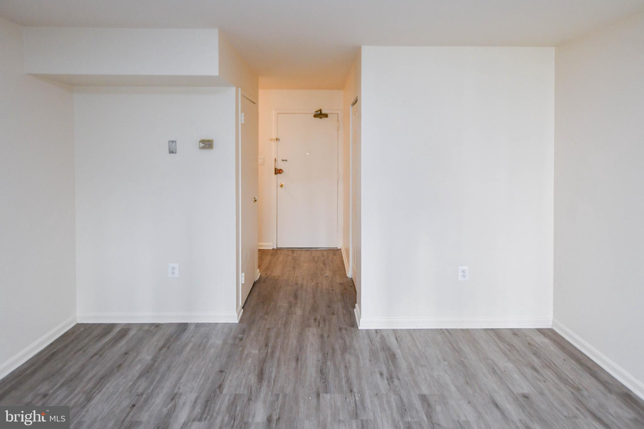 30 CANTERBURY SQUARE 202