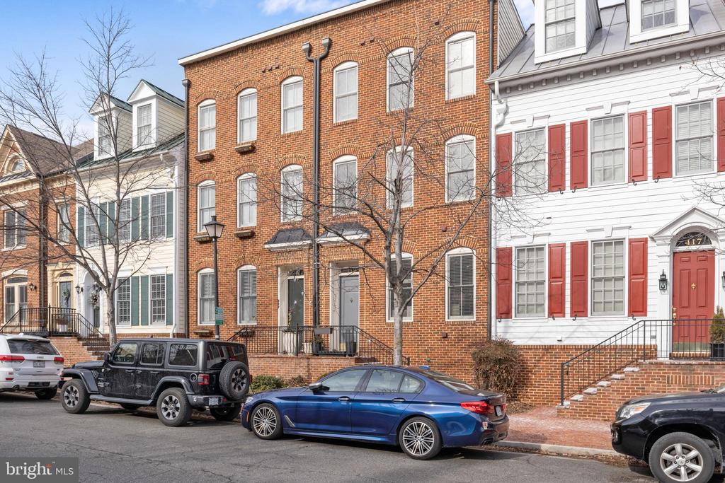 419 PRINCESS STREET