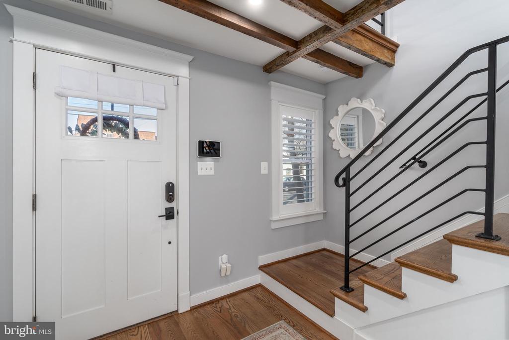 229 N HENRY STREET