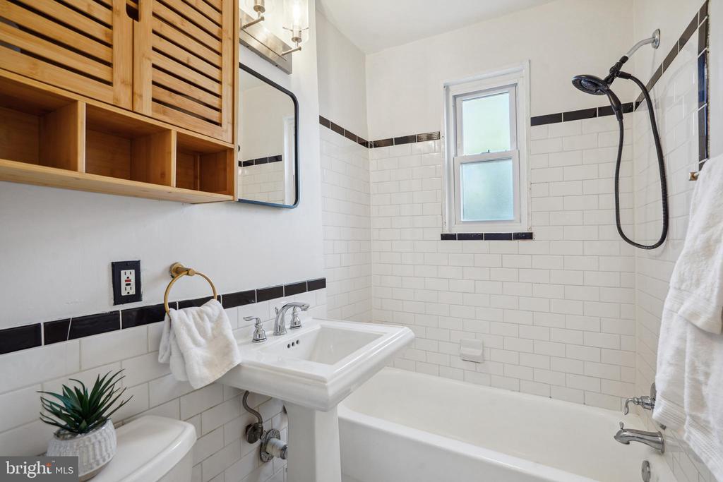 506 E HOWELL AVENUE A
