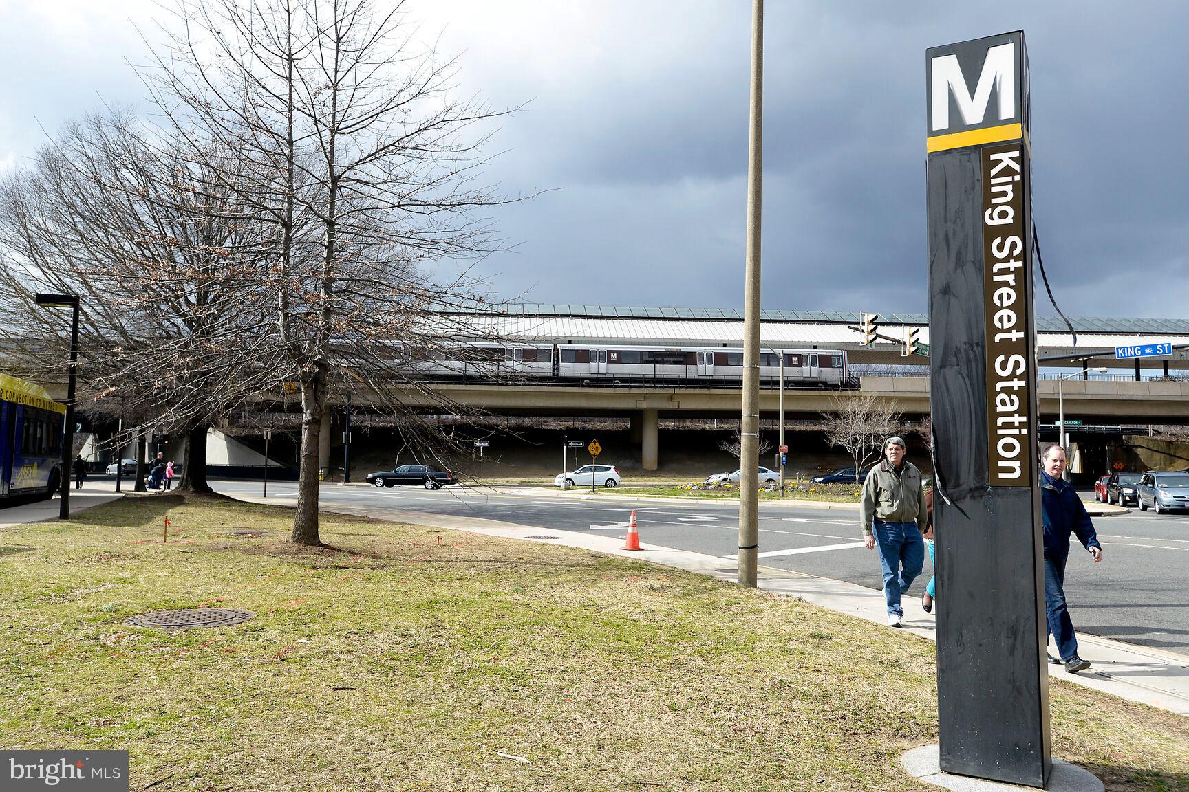 312 S WASHINGTON STREET 202